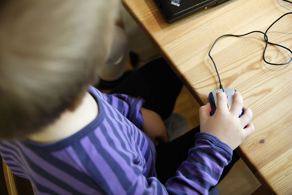 Teaching Your Kids to Avoid Internet Research Pitfalls