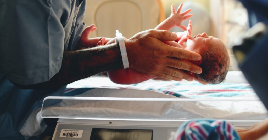 Steps to Become a Neonatal Nurse Practitioner