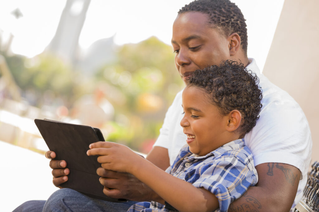 Storytime on a Screen: Reading E-Books with Young Children