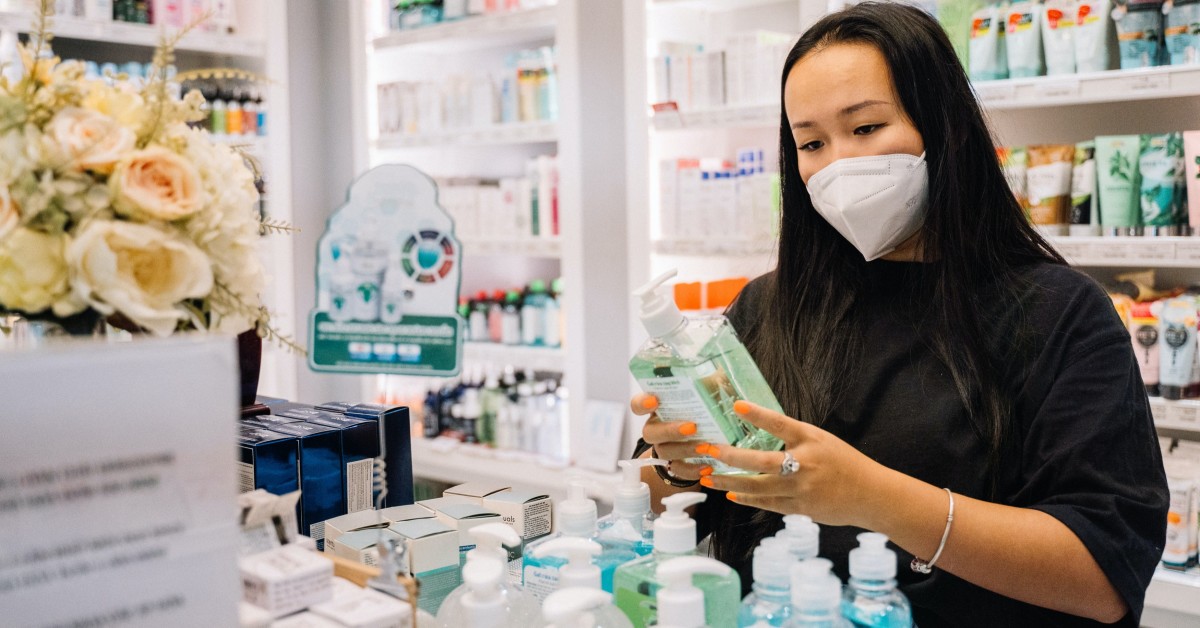 <p>Pharmacy is not only a science; it's also a business. That's why a combined PharmD/MBA is an extremely useful dual degree for future sole proprietors, pharma execs, and healthcare managers.</p>