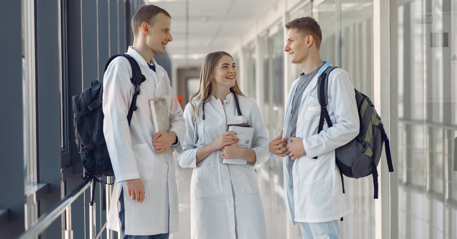 <p>All accredited Doctor of Pharmacy (PharmD) programs prepare their students for pharmacy careers through didactic coursework and introductory (IPPE) and advanced (APPE) experiential clinical rotations.</p>