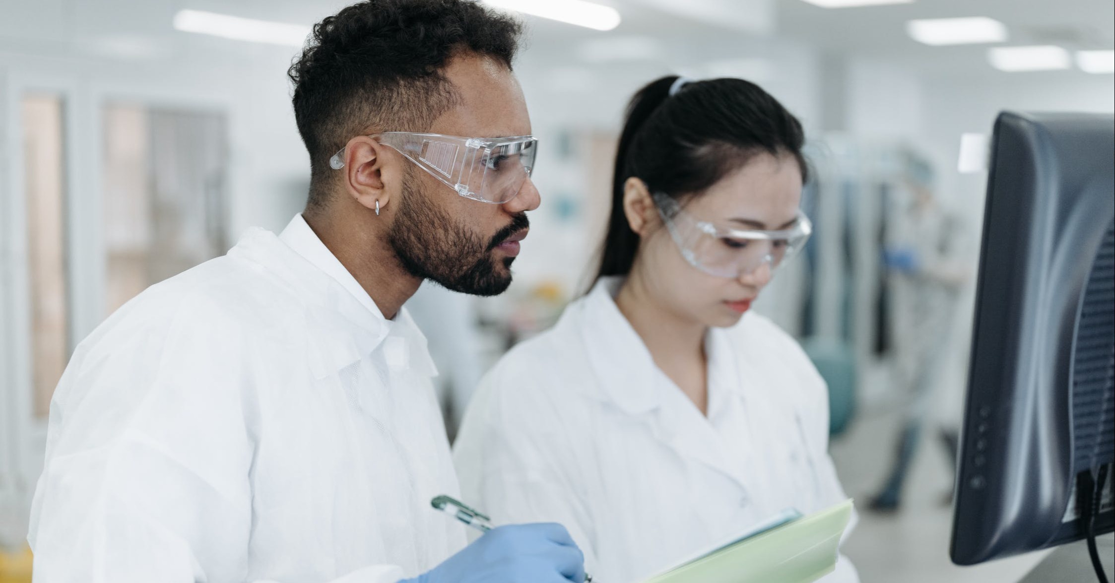<p>Top Doctor of Pharmacy (PharmD) programs typically look for a strong academic record in the biological sciences plus some relevant work or volunteer experience. Solid PCAT scores can't hurt, but not all schools require them.</p>