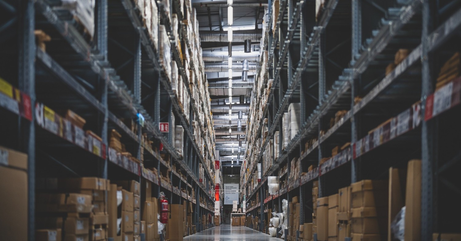 <p>Who are the biggest supply chain employers in the United States? This article explores that question, listing some of the roles you'll find with Walmart, Deloitte, the US Army, and others.</p>
